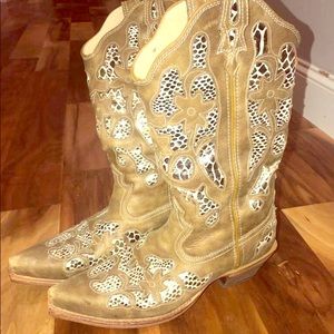 Cow girl Boots Rustic VINTAGE style &Silver trim
